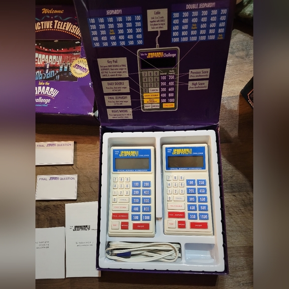 Vintage Interactive Television Electronic Game Jeopardy! Challenge - Tournament - Picture 3 of 8